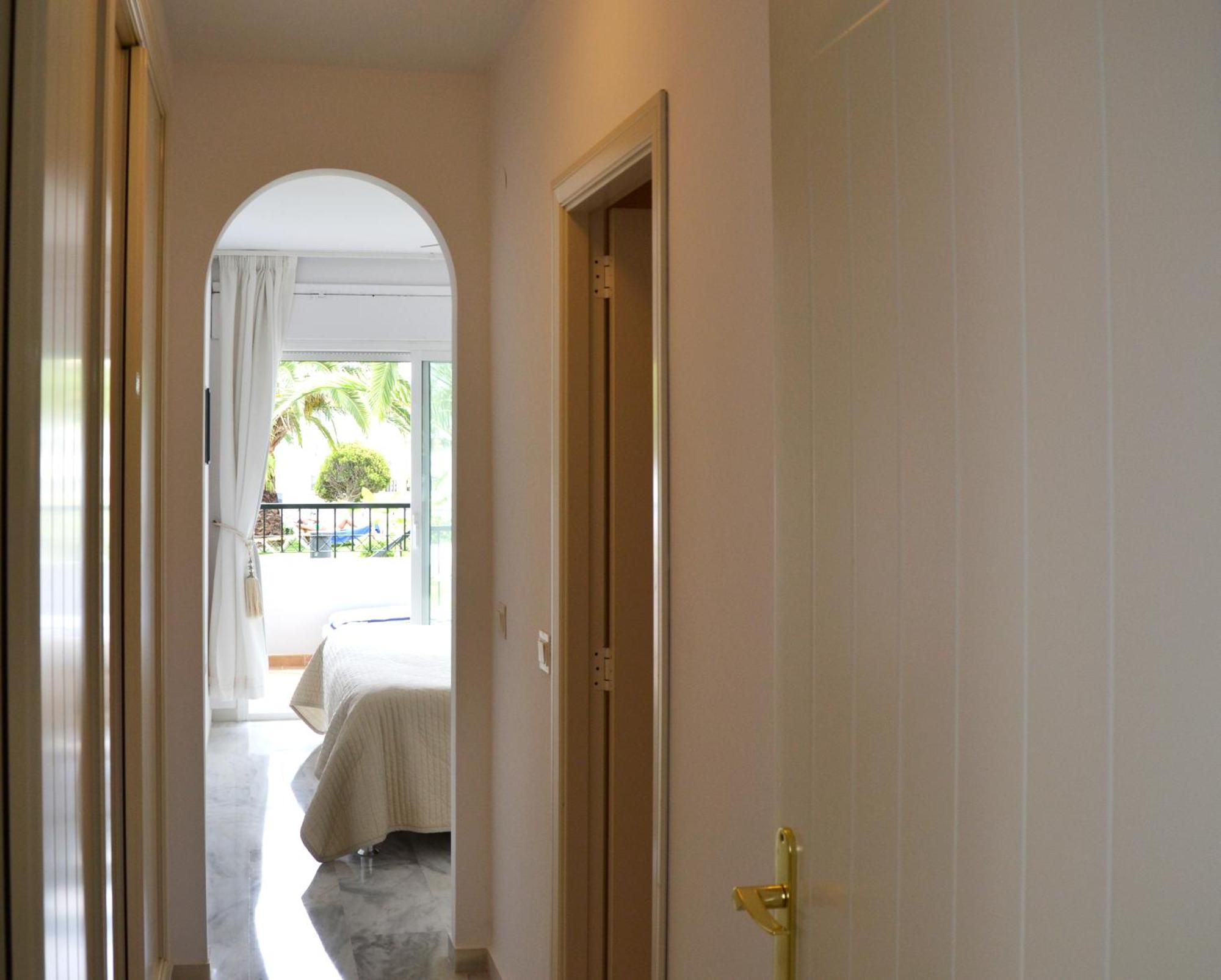 Luxury Garden Apartment - Walking Distance To The Sea Sitio de Calahonda 外观 照片